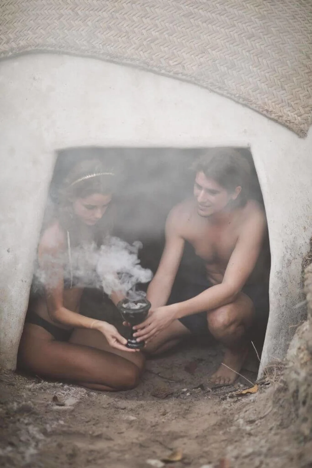 Pareja En Area De Temazcal